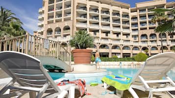 Sundeck