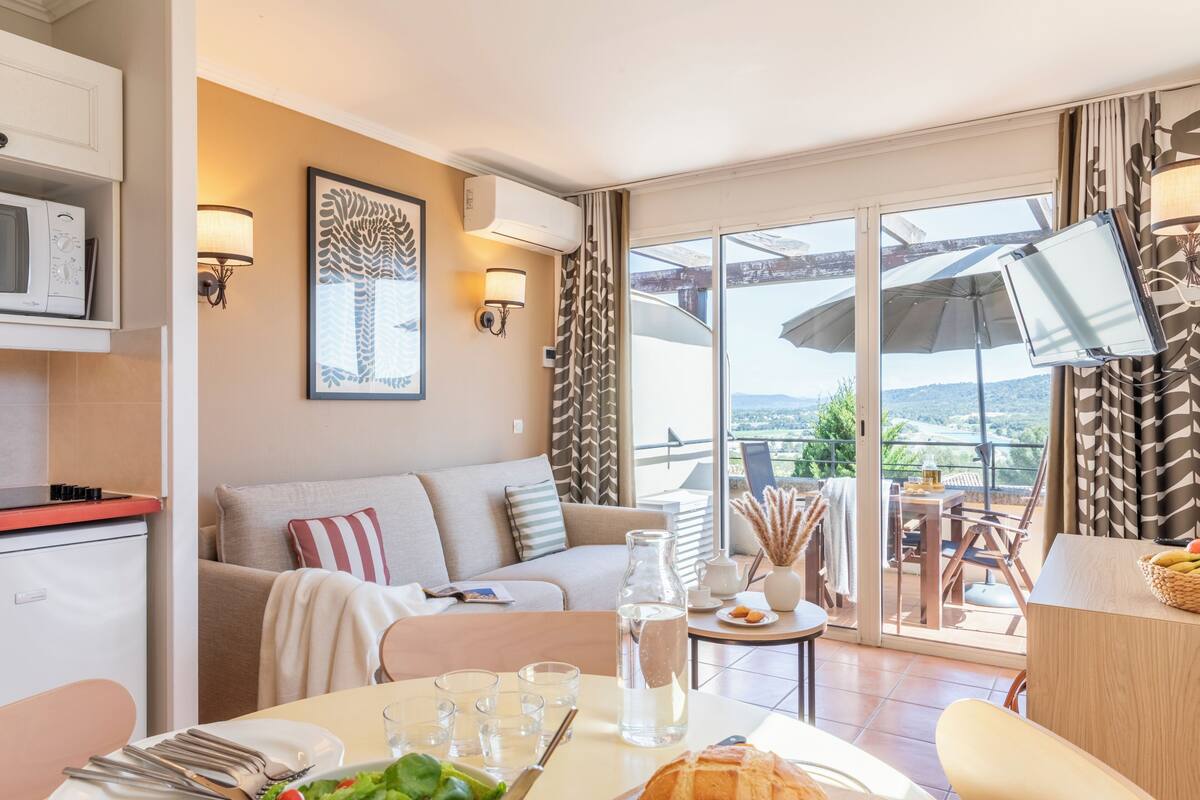 Appartement 4 personnes - 1 chambre - Balcon ou Terrasse -Climatisé - Rénové | 客房景观