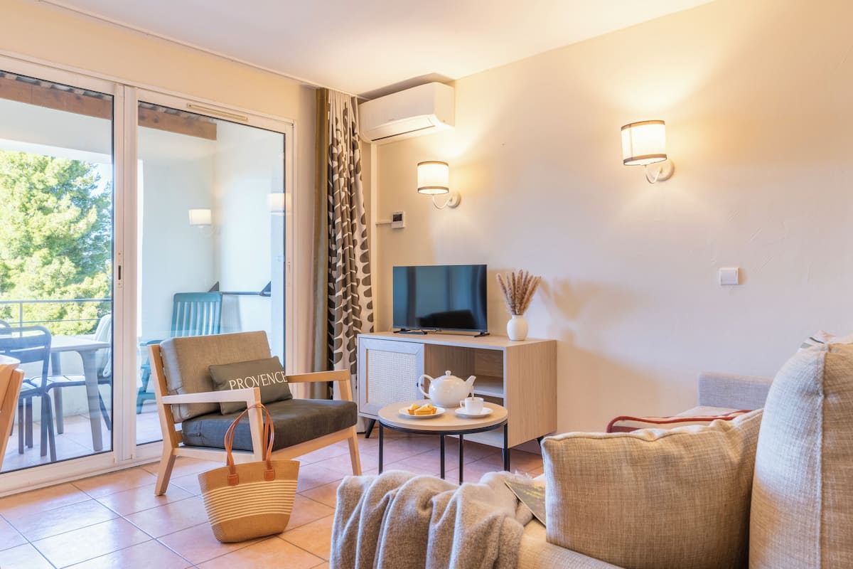 Appartement 6 personnes - 1 chambre + 1 coin nuit - Balcon ou Terrasse - Climatisé - Rénové | View from room