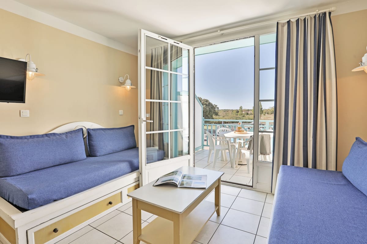 Apartment 4 people - 1 bedroom - Terrace | Living area
