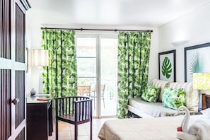 Studio 3 people - Terrace | Living area | Flat-screen TV
