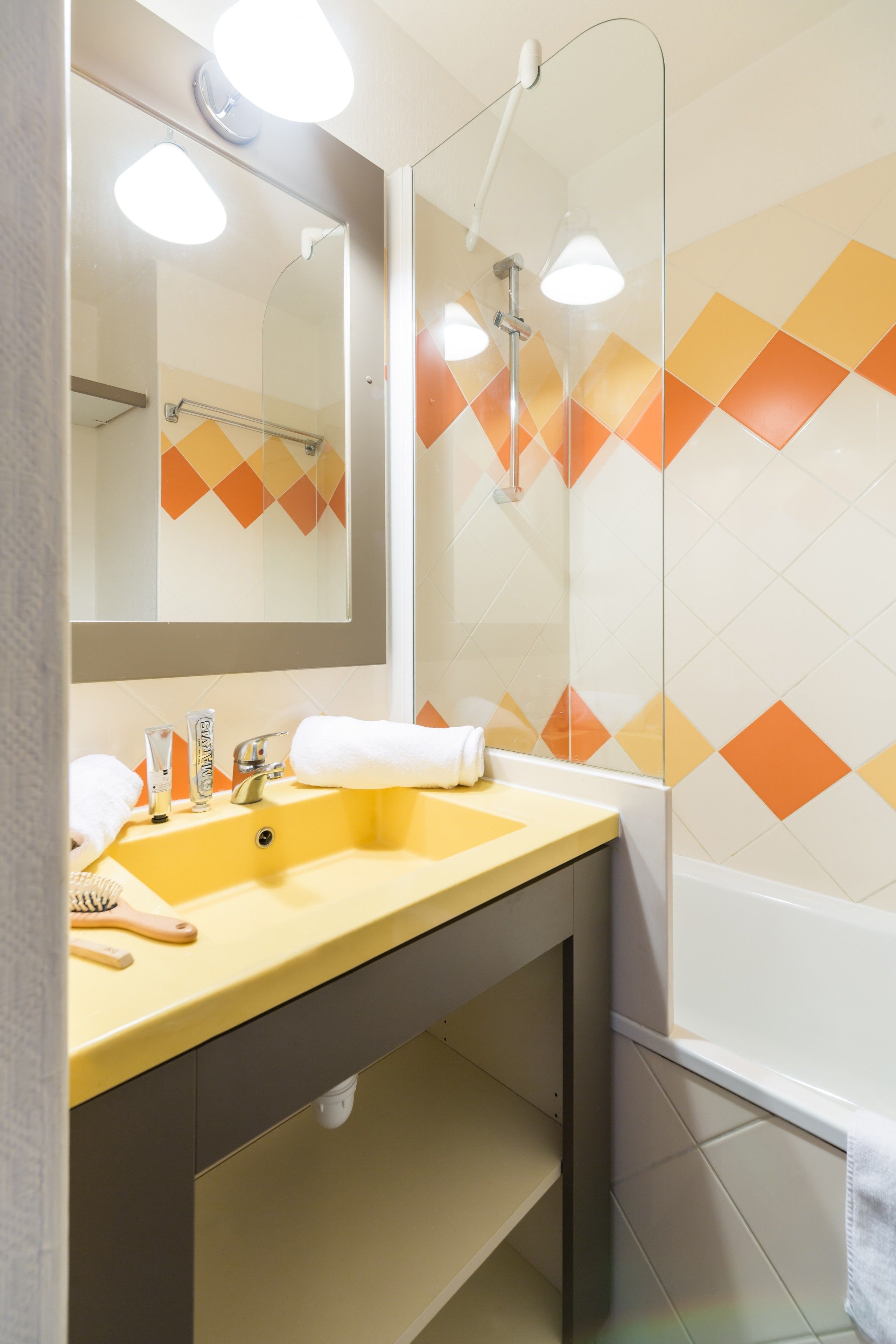 Studio 4 people - 1 sleeping alcove - Terrace or balcony | Bathroom | Hair dryer, towels
