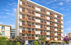 واجهة المنشأة