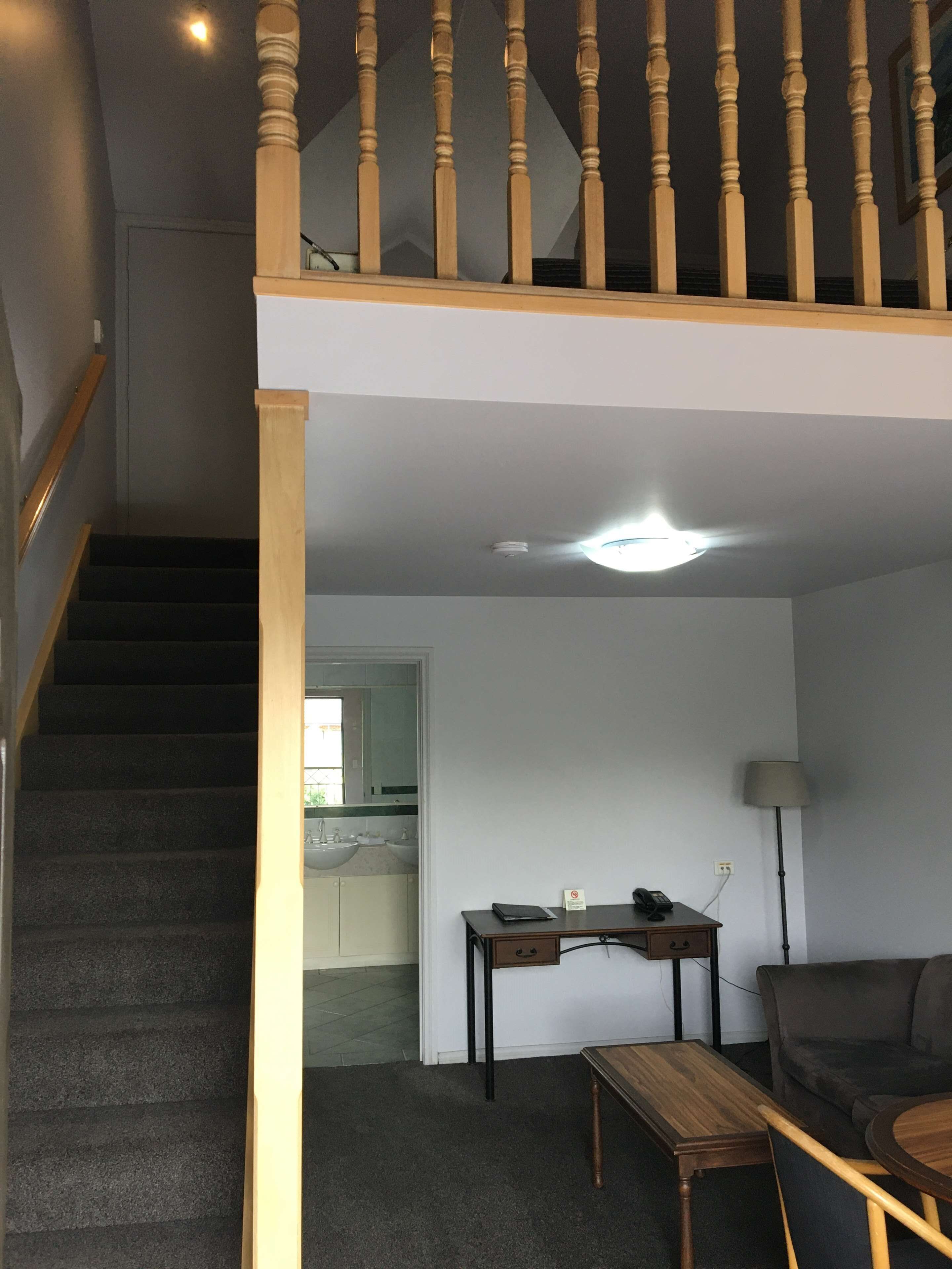 32-inch led tv with cable channels, tv