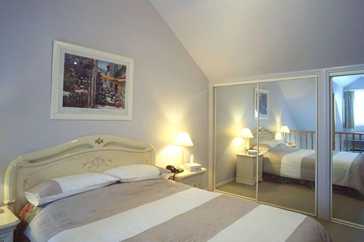 down duvets, pillow-top beds, minibar, in-room safe
