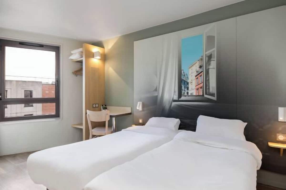 Desk, iron/ironing board, free WiFi, bed sheets