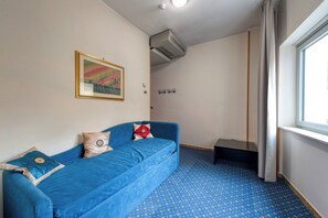 Minibar, in-room safe, soundproofing, free WiFi