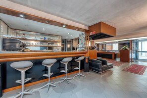 Bar (in der Unterkunft)