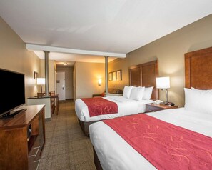 Premium bedding, desk, blackout drapes, iron/ironing board - Comfort Suites Victorville-Hesperia (Victorville)