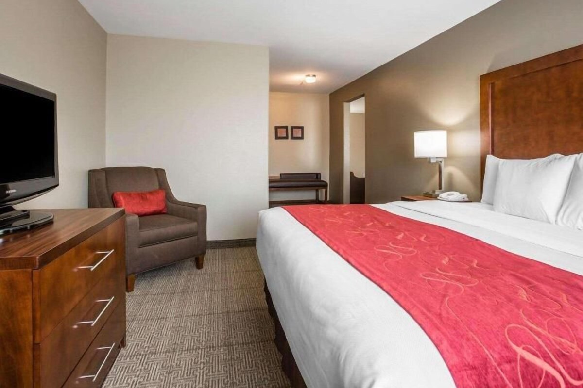 Premium bedding, desk, blackout curtains, iron/ironing board