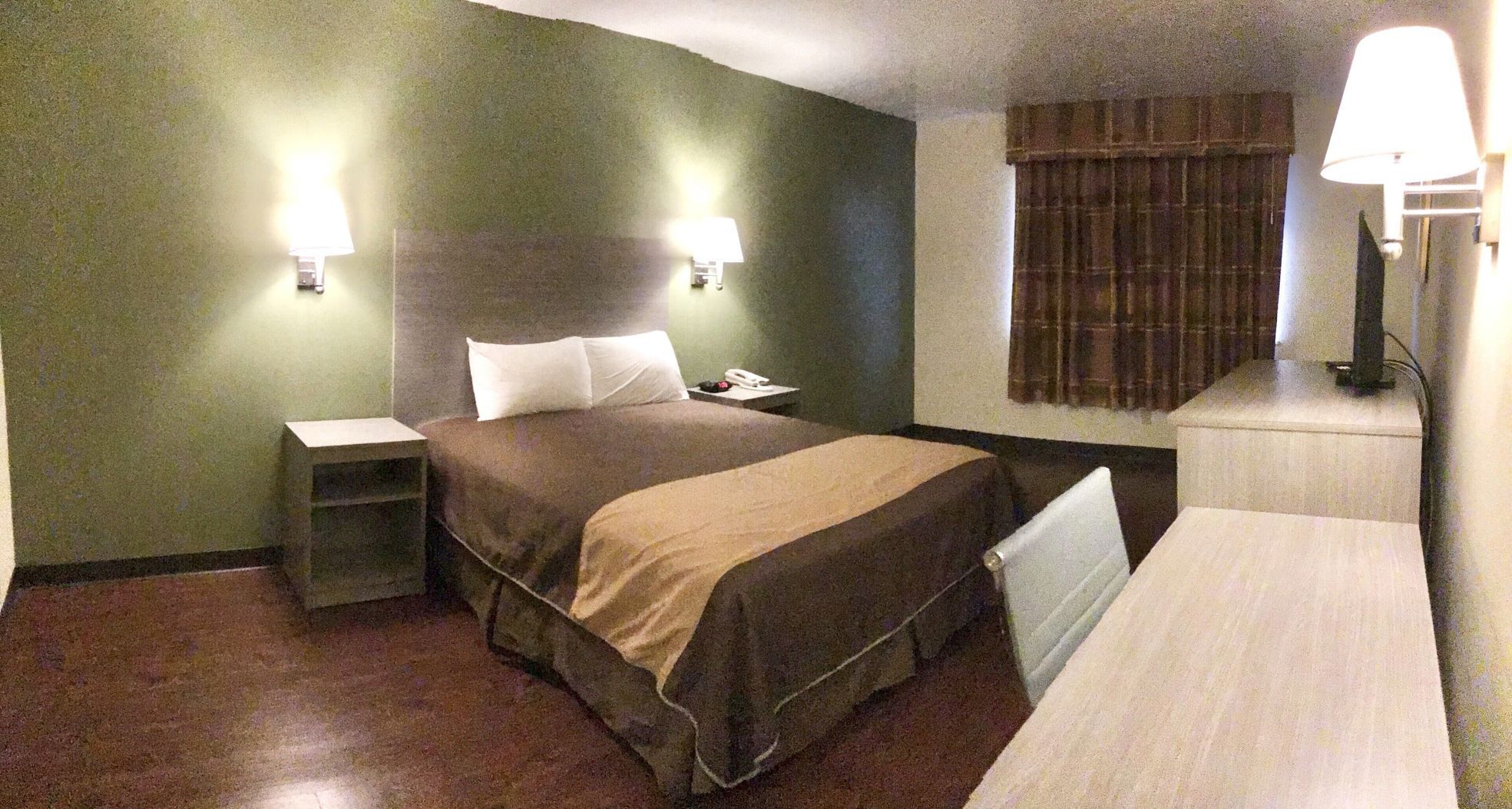 Schreibtisch, kostenloses WLAN, Bettwäsche