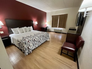 In-room safe, iron/ironing board, free WiFi, bed sheets