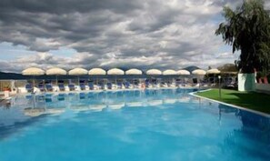 Seasonal outdoor pool - Marcaneto Hotel (San Giovanni a Piro)
