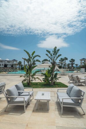 2 Bars/Lounges, Poolbar, Strandbar