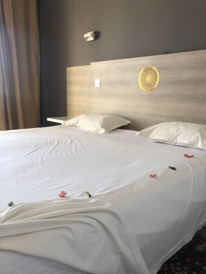 Minibar, in-room safe, bed sheets - Eden Star Resort (Zarzis)