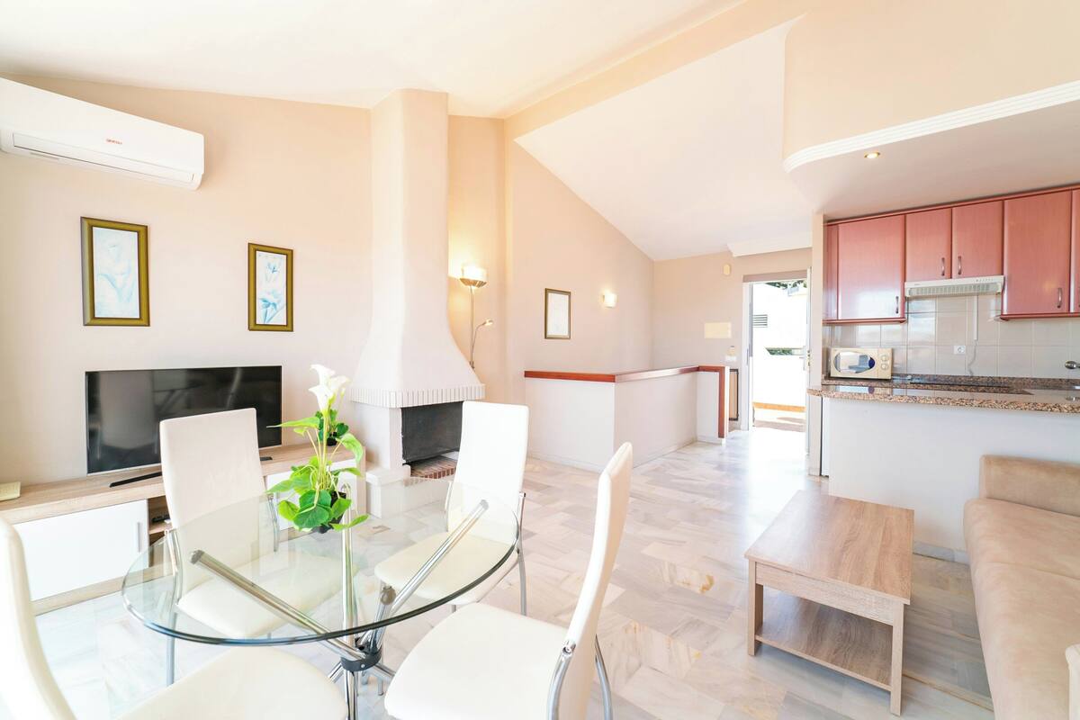 Apartamento, 2 habitaciones, terraza | 1 dormitorio, cortinas opacas, wifi gratis y ropa de cama