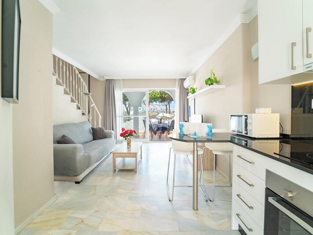 Apartamento, 2 habitaciones, terraza | Cocina privada | Cafetera o tetera y trona infantil