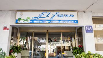 EntrĂ©e de lâhĂ©bergement