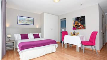 1 bedroom, in-room safe, free WiFi, bed sheets