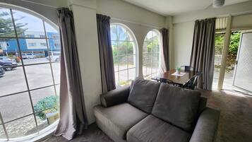 2 Bedrooms Apartment | Living area