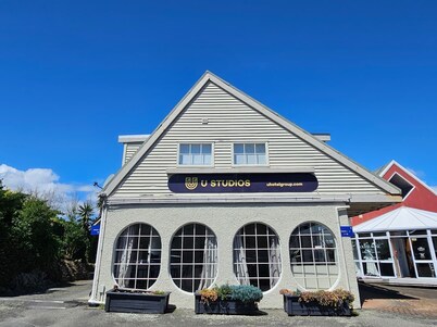U Studios Paraparaumu Beach