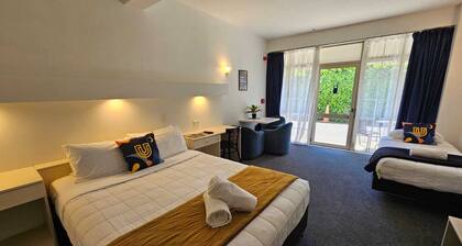 U Studios Paraparaumu, SureStay Collection by BW