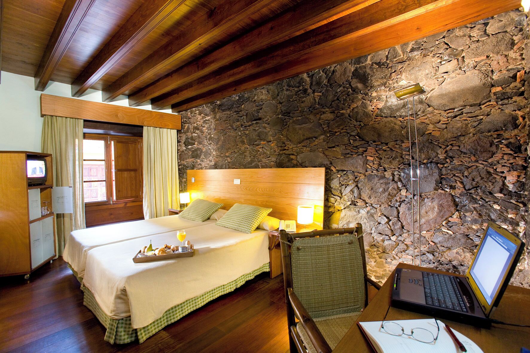 In-room safe, rollaway beds, free WiFi, bed sheets
