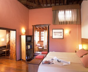 In-room safe, rollaway beds, free WiFi, bed sheets - Hotel LIVVO La Quinta Roja (Garachico)
