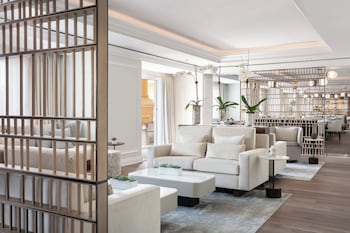 2 bars/lounges, poolside bar at The Ritz-Carlton Orlando, Grande Lakes