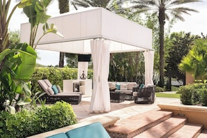 Outdoor pool, cabanas (surcharge), pool umbrellas
