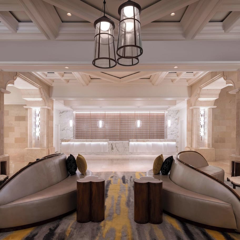 2 bars/lounges, poolside bar