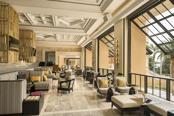 7 restaurants, dinner served, American cuisine at The Ritz-Carlton Orlando, Grande Lakes