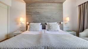 In-room safe, desk, blackout drapes, free WiFi - Hotel Illa D'Or (Pollenca)
