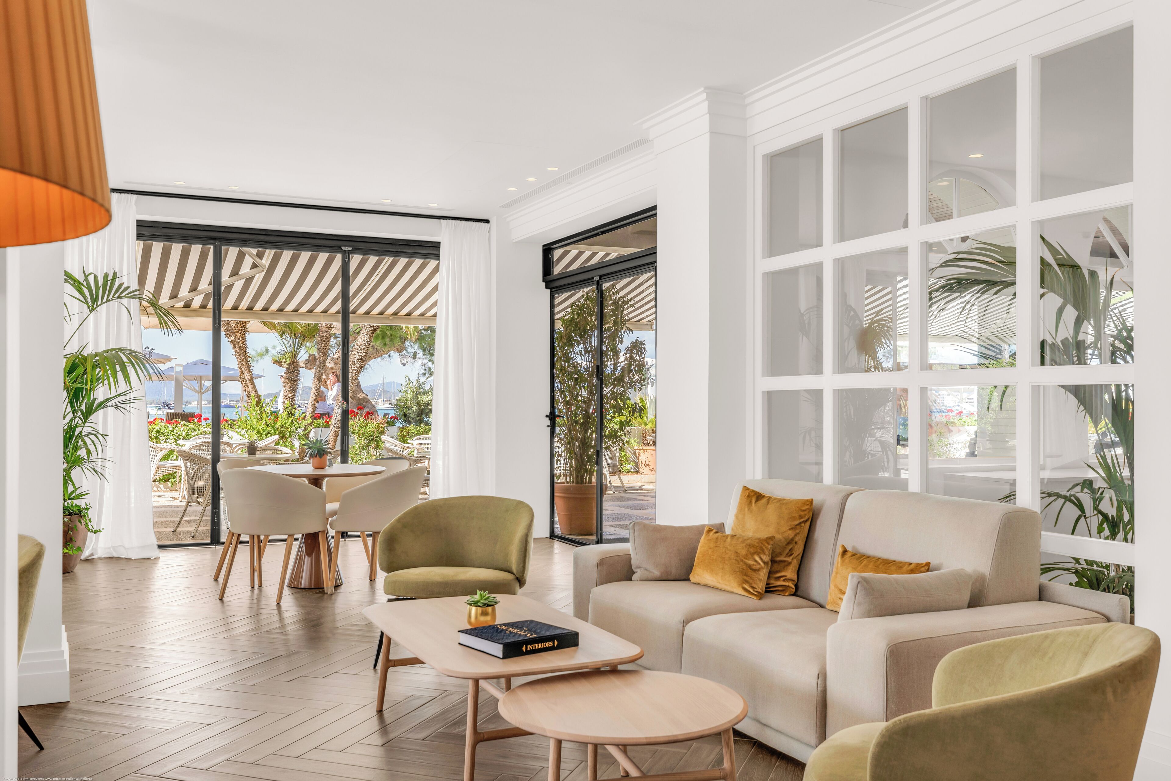 26-Zoll-LCD-Fernseher mit Satellitenempfang, Fernseher