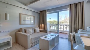 Coffres-forts dans les chambres, bureau, rideaux occultants