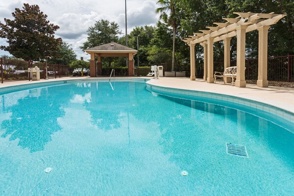 Piscina all'aperto