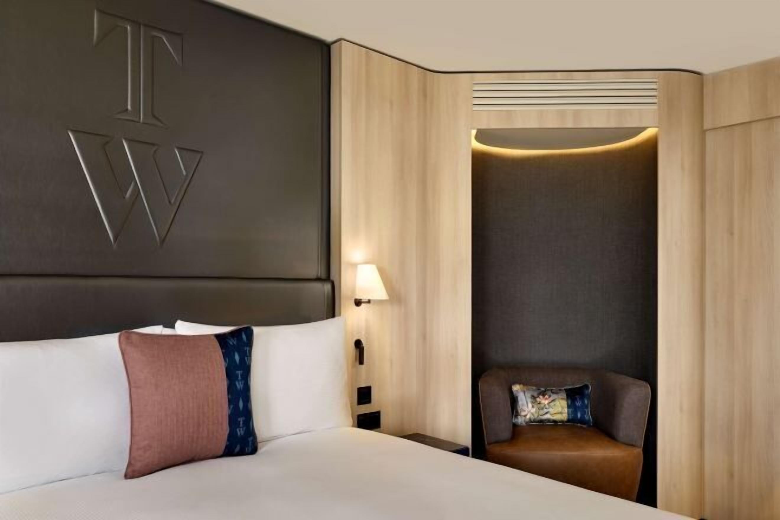 In-room safe, desk, laptop workspace, blackout curtains