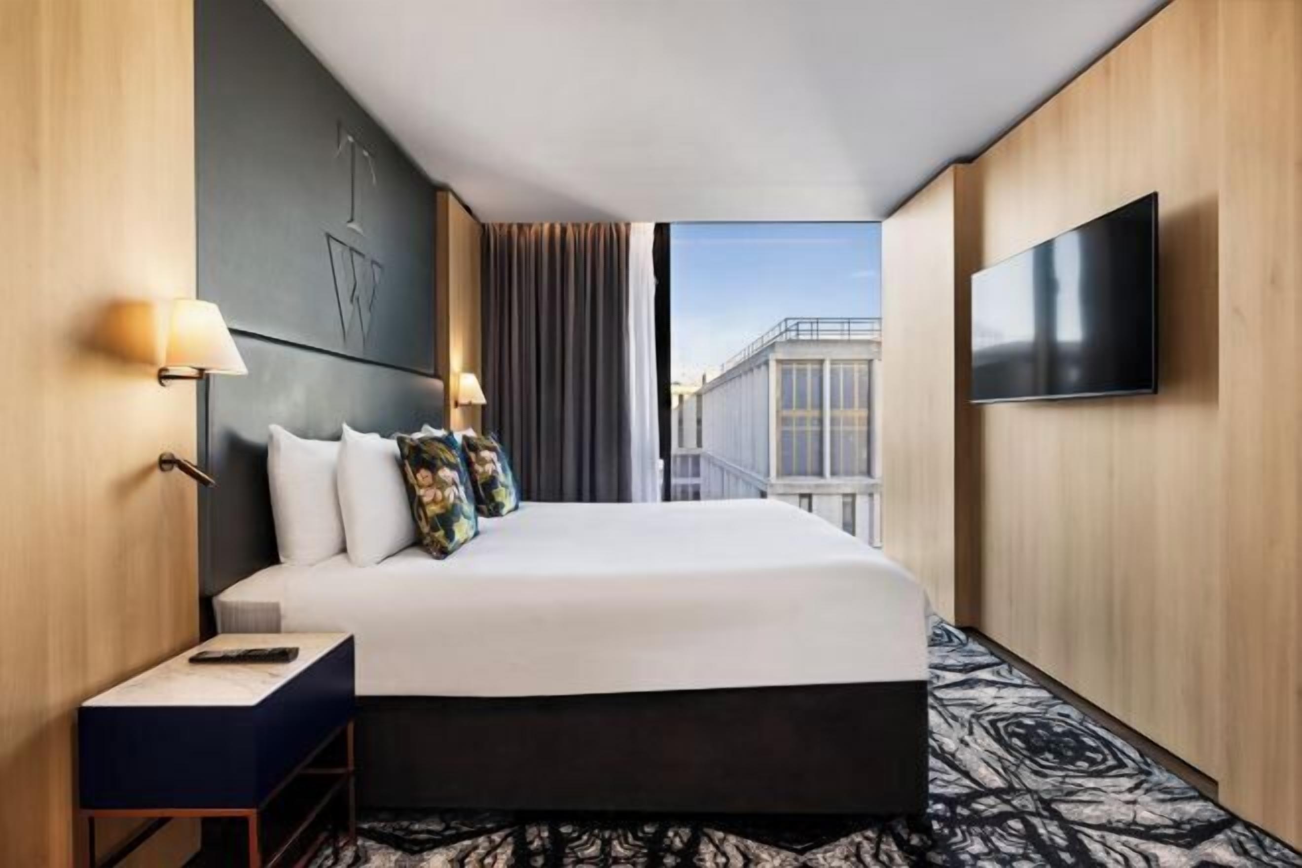 In-room safe, desk, iron/ironing board, travel cot