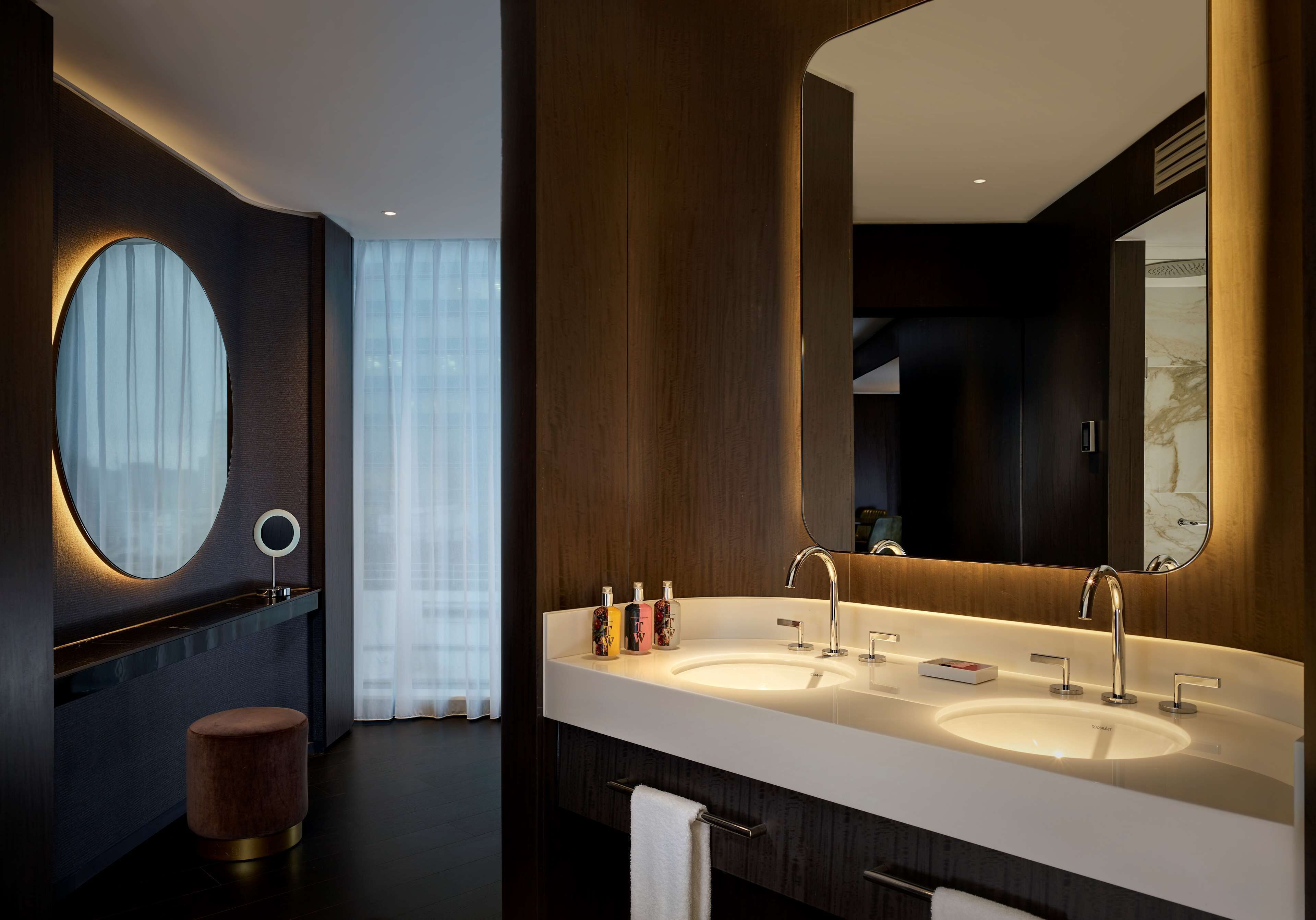 the westminster suite | bathroom | designer toiletries, hair dryer, towels, soap