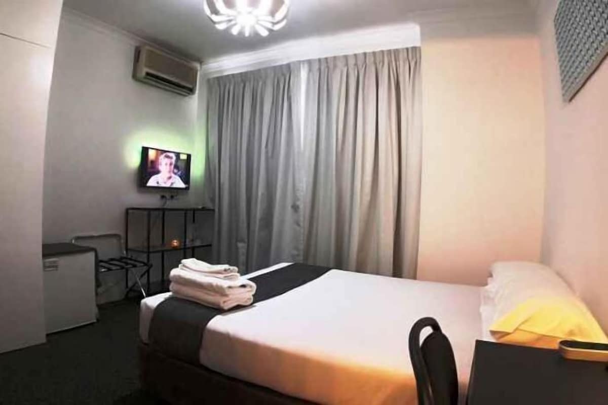 In-room safe, desk, iron/ironing board (on request), bed sheets