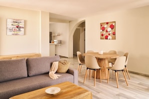 25-inch flat-screen TV with satellite channels, TV