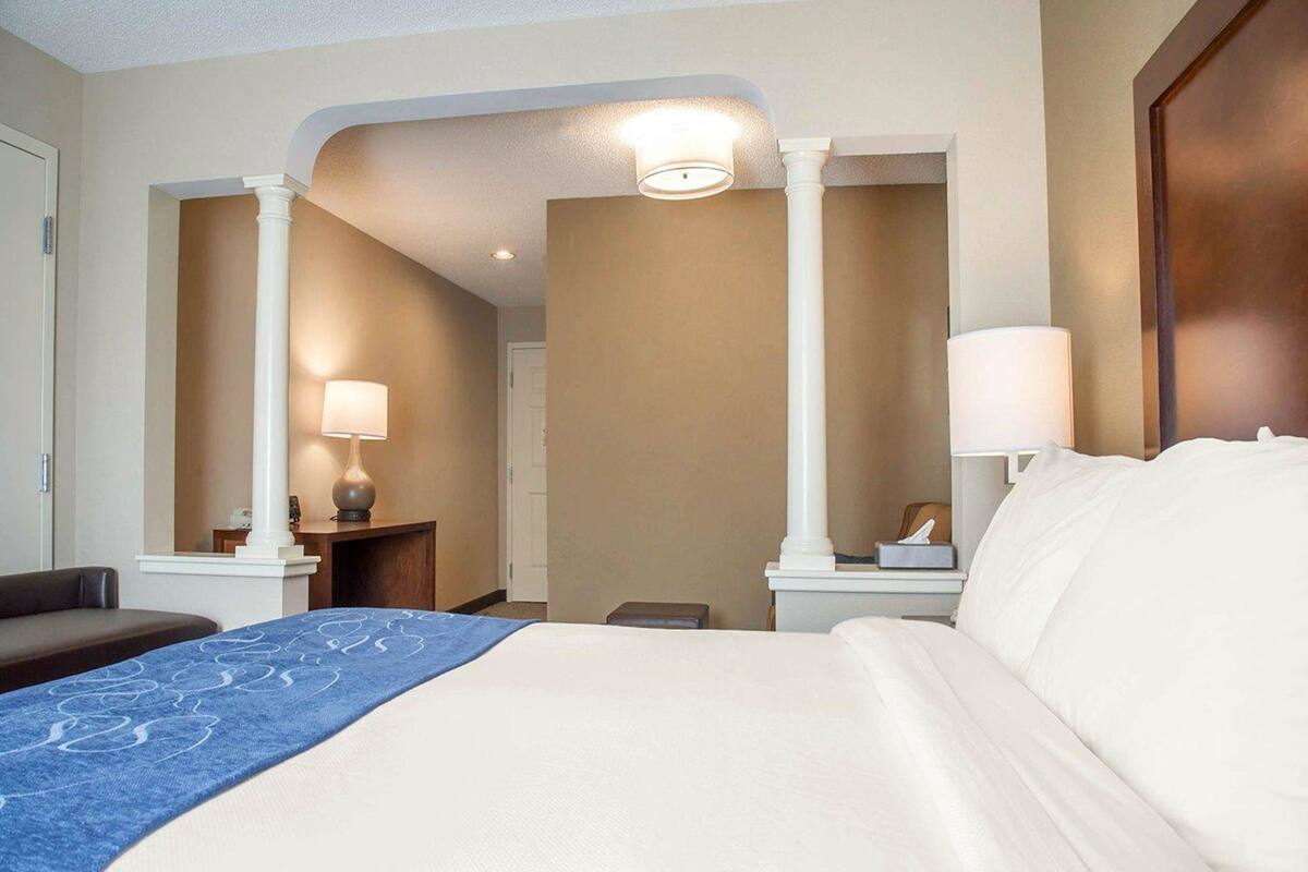 desk, iron/ironing board, free cots/infant beds, free rollaway beds