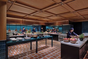 Lunch and dinner served  - Hyatt Centric Zhongshan Park Shanghai (Shanghai)