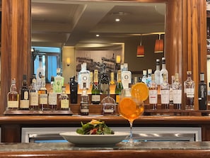 Bar (on property) - Rutherford Hotel Nelson (Nelson)