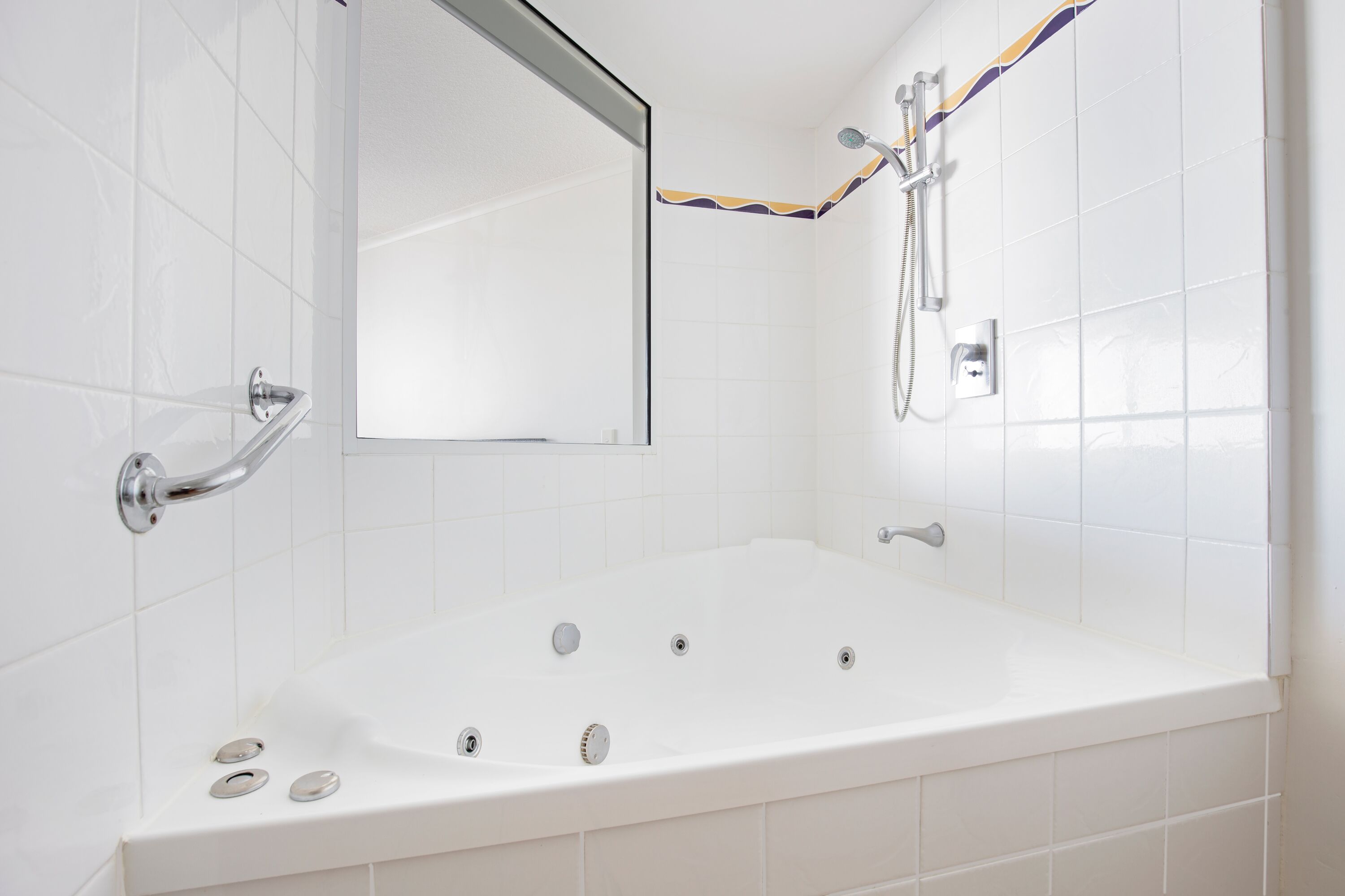 one bedroom spa | bathroom | free toiletries, hair dryer, towels