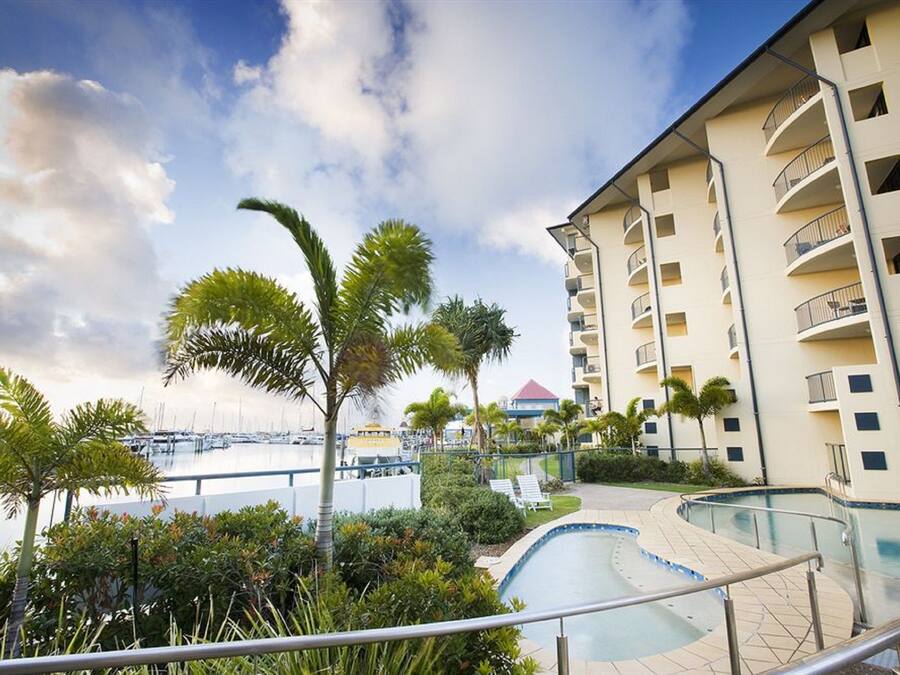 Außenpool, Liegestühle