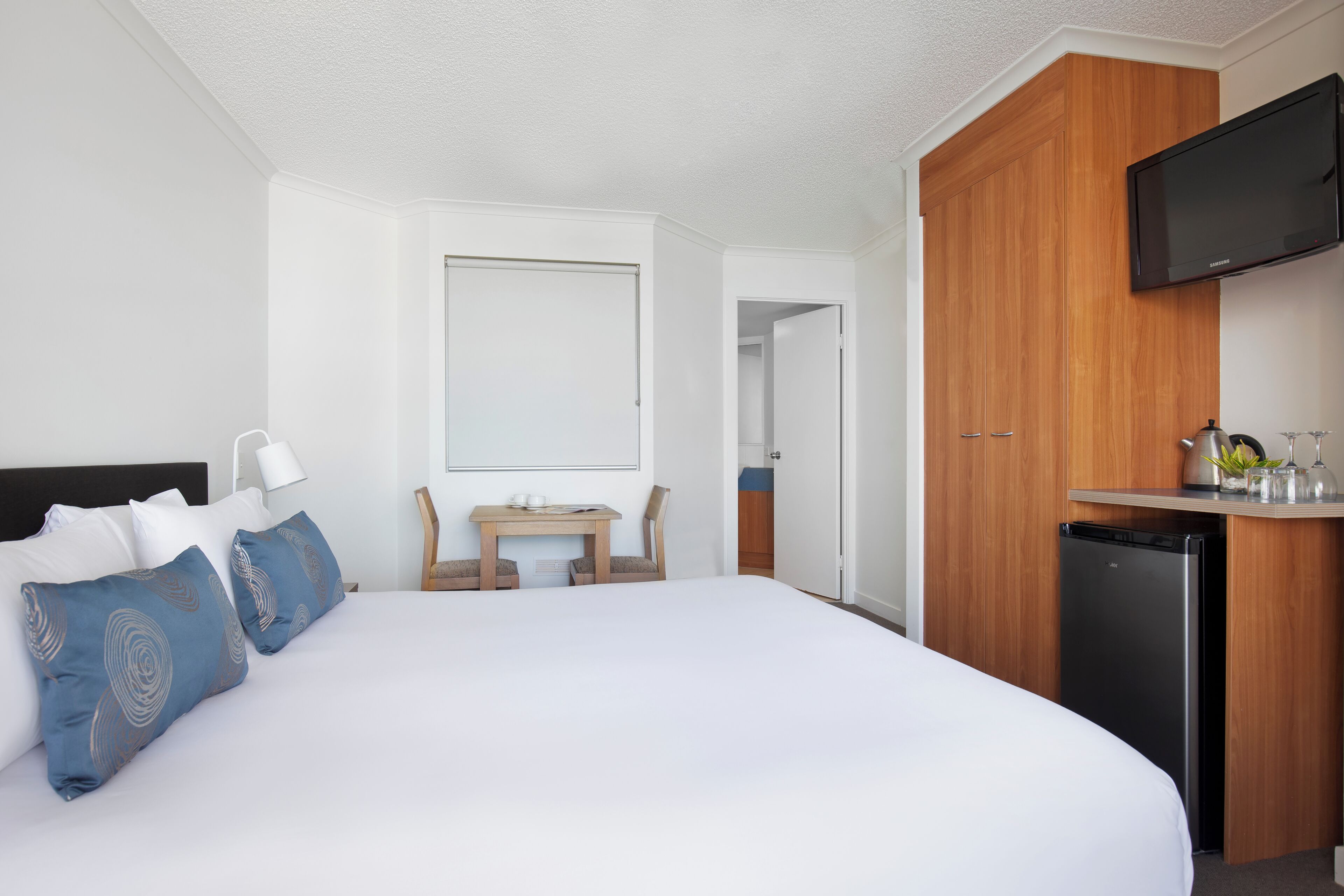 熨斗/熨衣板、搖籃/嬰兒床、免費無線上網、床單