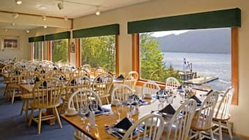 Free buffet breakfast