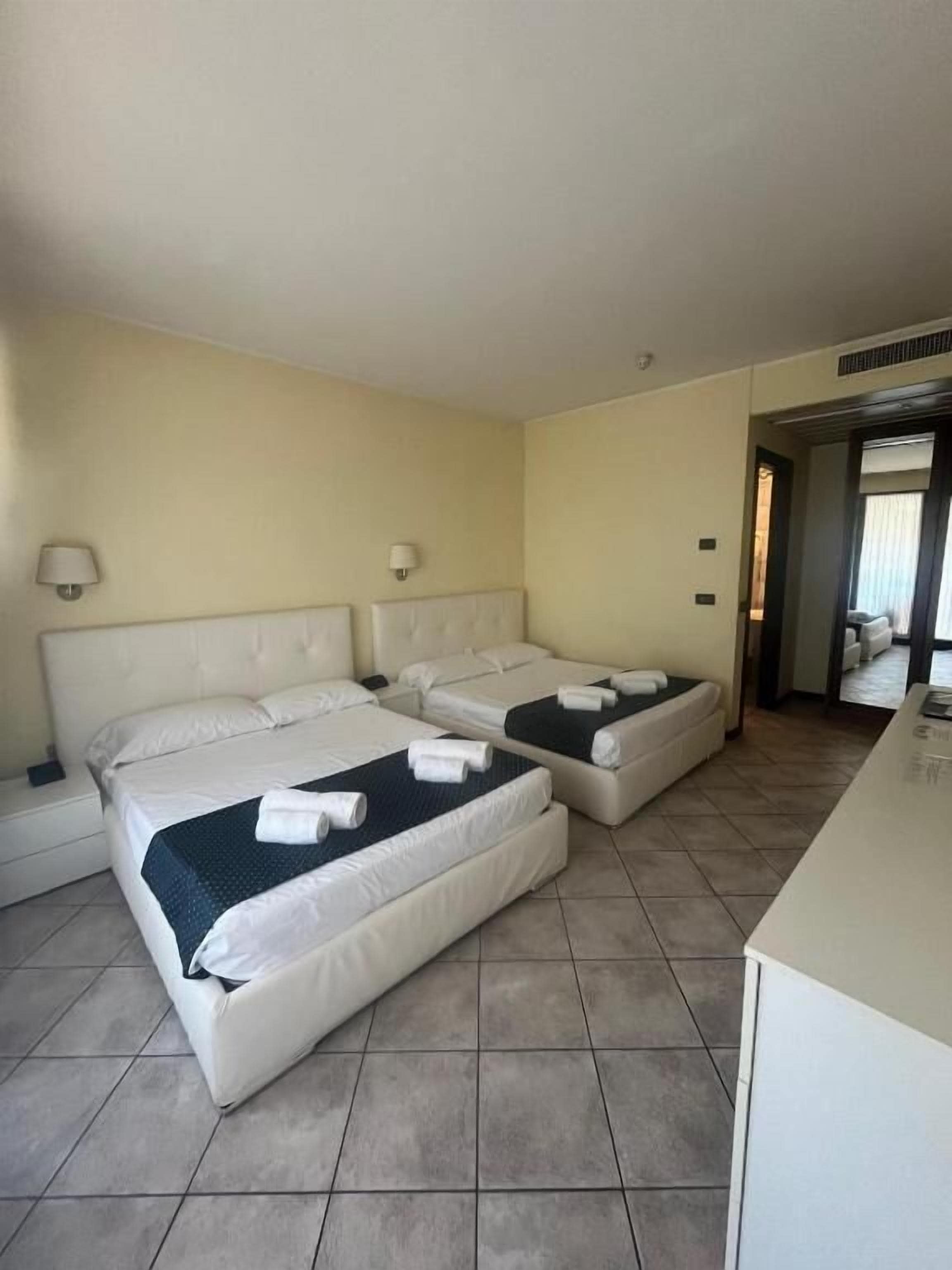 Family Quadruple Room, 2 Double Beds, Ground Floor