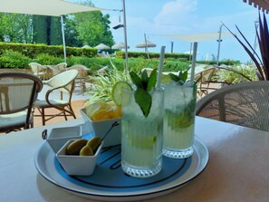 Bar (on property) - Yachting Hotel Mistral (Sirmione)